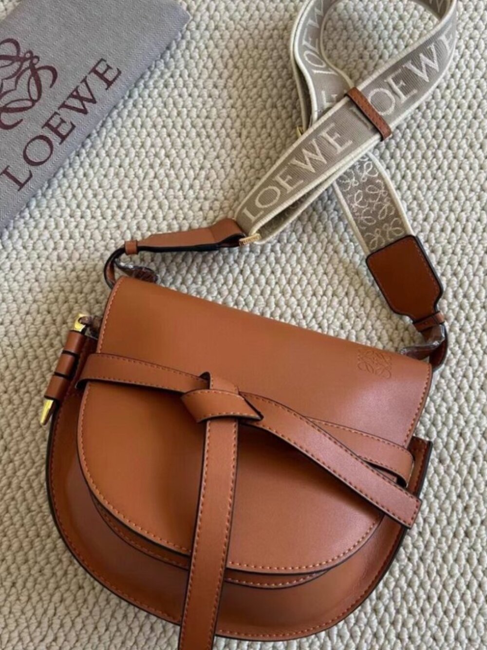 💚Loewe Gate Crossbody Bag - Tan
